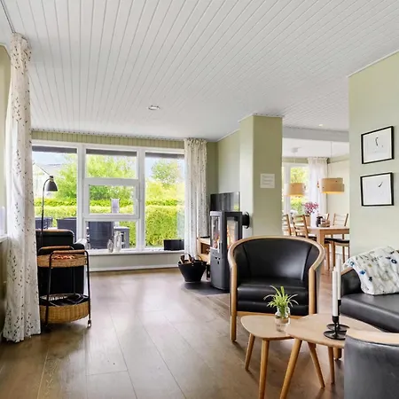 Holiday home Awesome In With Wifi